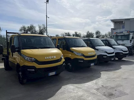 Iveco Daily Ribaltabili Vartie Disponbilità Cassone Ribaltabile - Foto 2