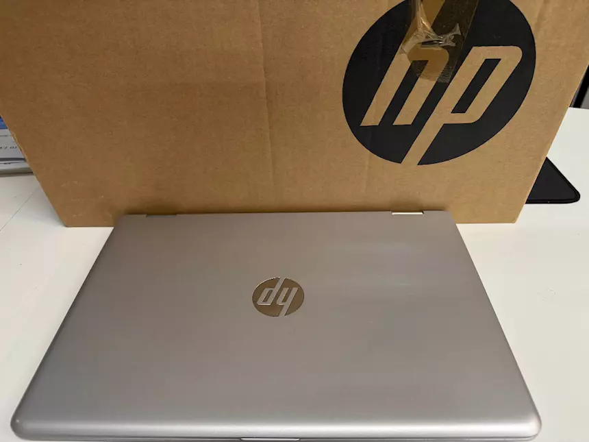 HP Pavilion x360 14-ek1002sl