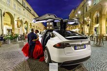 Tesla Model X Ali di Gabbiano Eletrica