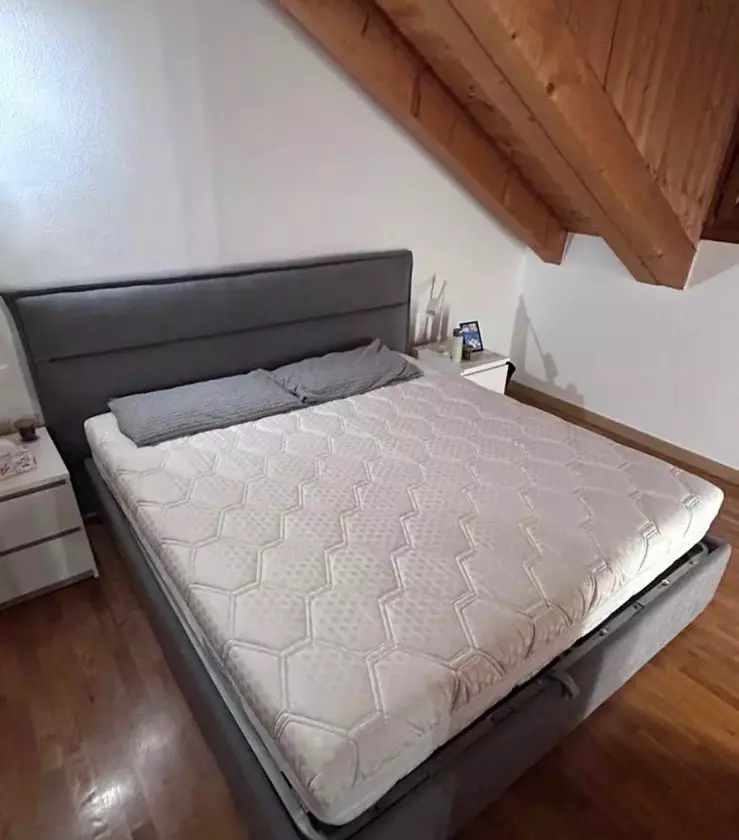 Foto 3 Letto matrimoniale king size (per dormire) + materasso, come nuovo