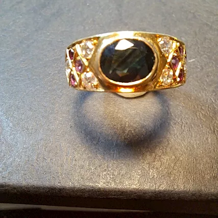 Anello oro zaffito sei rubini sei