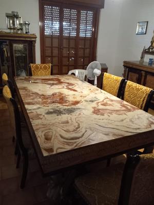 Elegante Sala da Pranzo in Stile Barocco