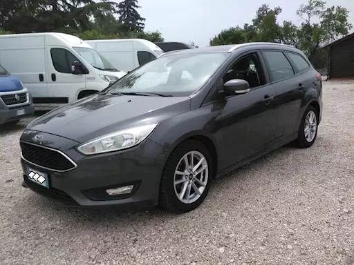 Ford Focus 1.5 TDI SW cambio automatico Anno 2016 Km 197000, full optional - Anteprima 1