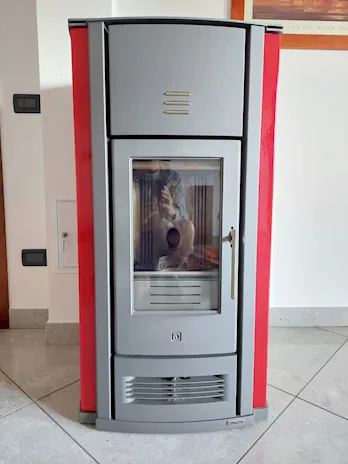 Stufa a pellet Piazzetta seminuova