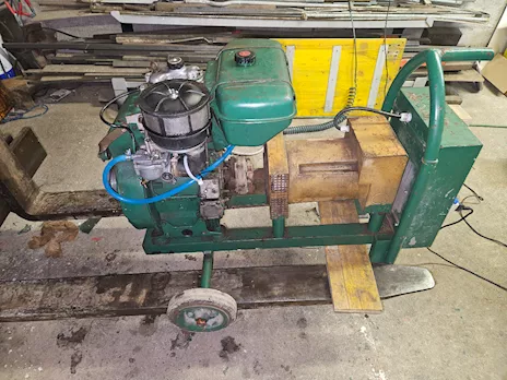 Generatore di corrente Trifase 220/380 Volts 3 Kva