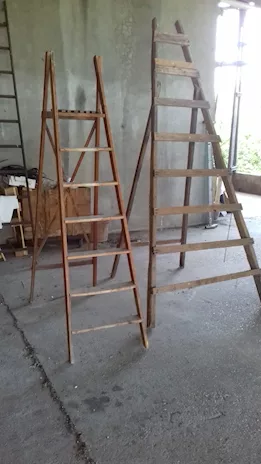 Vecchie scale in legno