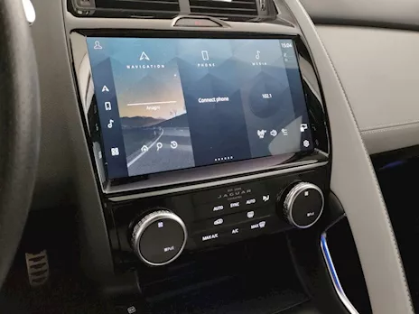 Jaguar e-Pace 1.5 I3 Phev R-Dynamic SE AWD 309CV Auto Anno 2023 - Anteprima 4