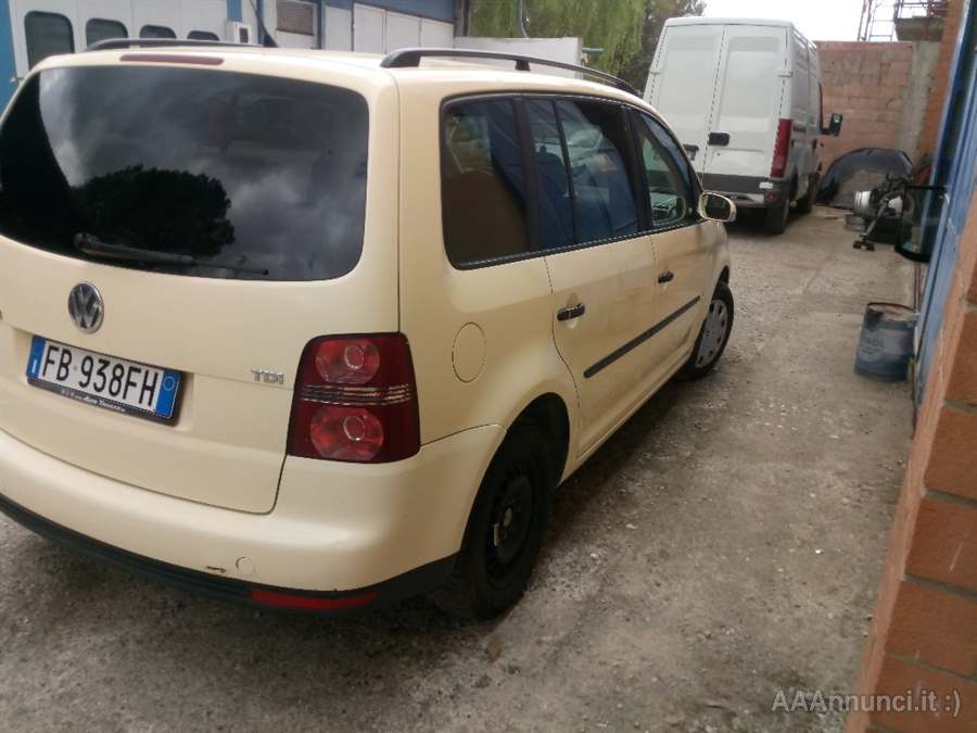 Volkswagen Touran 77Kw Anno 2009 Km 270000 Monovolume, cambio automatico - Foto 7