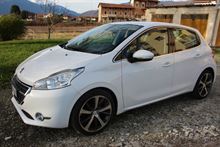 Foto 2 Peugeot 208 5p Allure 1,6 8V 92 CV Stop Start Anno 2014, unico proprietario