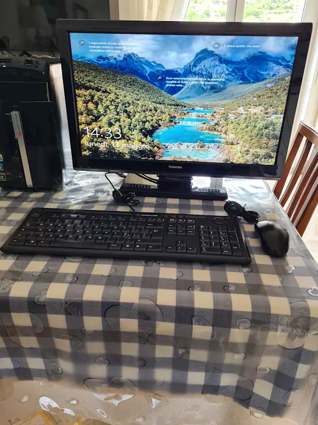 PC FISSO PACKARD BELL