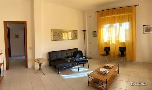 Trilocale uso studio in zona centrale Bilocali, in buone condizioni - Anteprima 1