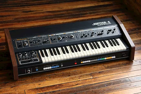Base D'Asta a Collezionista o Museo Roland Jupiter 4.