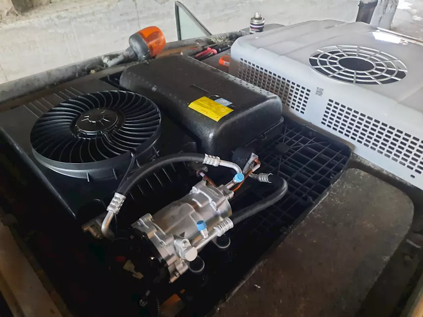 Foto 4Kit aria condizionata per trattore 12v