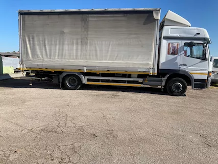 MERCEDES ATEGO 1223 CABINA LETTO