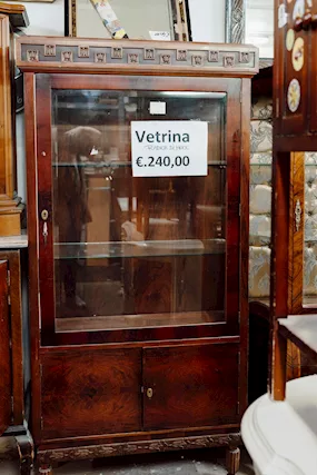 Vetrina in Radica di