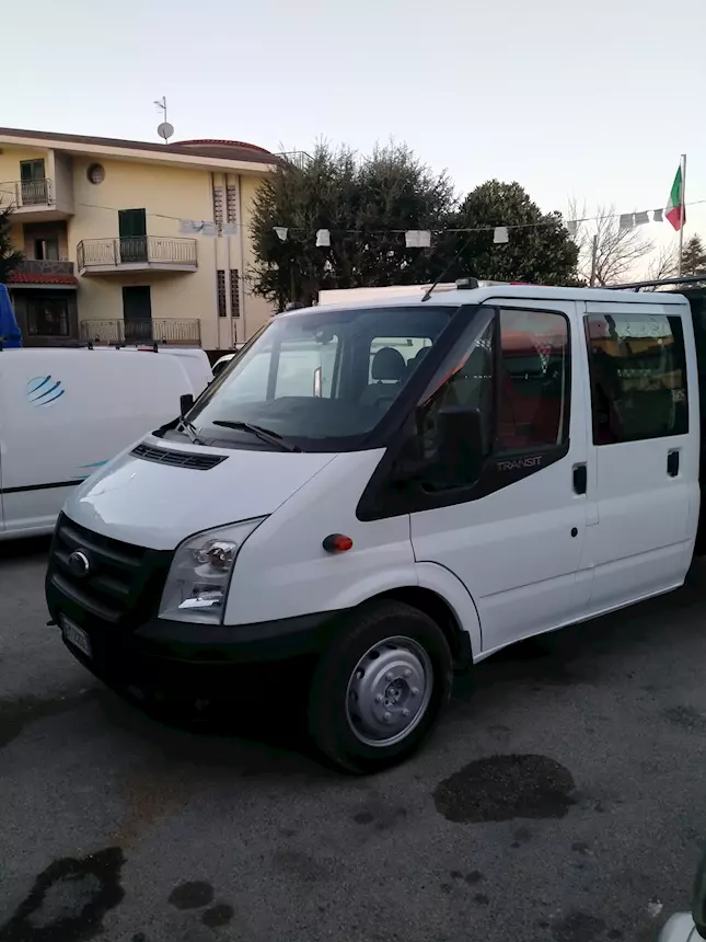 Ford Transit 7 posti doppia cabina Cassone Fisso Anno 2013, unico proprietario
