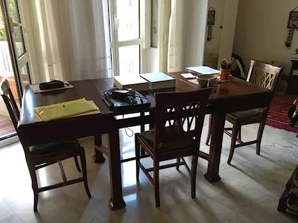Tavolo da pranzo in legno noce - allungabile
