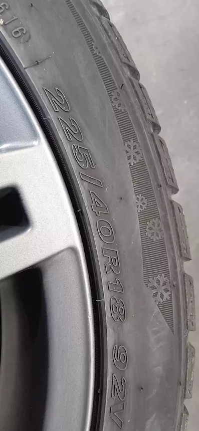 Cerchi Audi A3 originali 18 gommate, modello originale Audi, ottimo stato - Foto 5