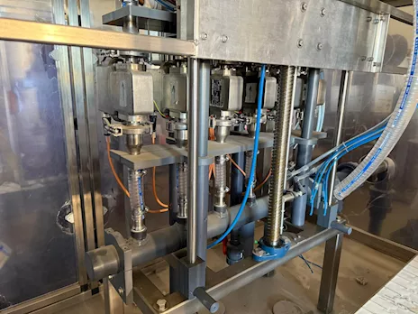R80 Riempitrice lineare usata - 3000 bph