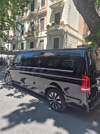 Classe V Sport 250 Extralong Marca Mercedes Anno 2022 Km 220000 - Anteprima 3
