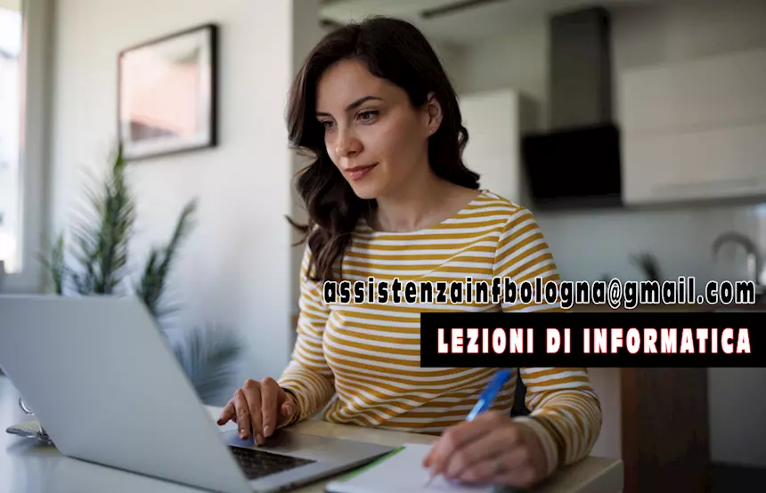 Docente informatico per lezioni su uso del computer