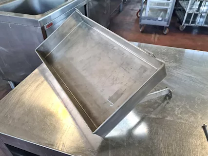 Mensola inox da muro per laboratori usata