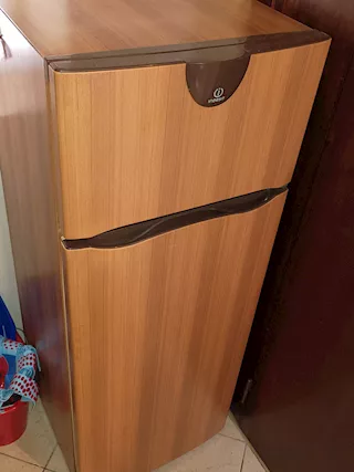 Frigorifero Indesit RA24 usato