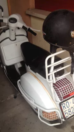Vespa 125 PX arcobaleno del 1982