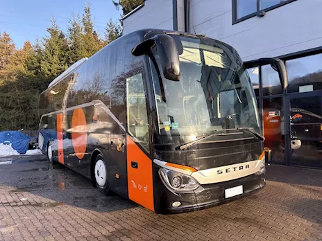 Setra S515