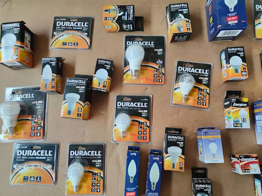 Foto 3STOCK LAMPADINE NUOVE 50.000 PEZZI, marca Duracell