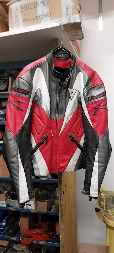 Foto 2Giacca pelle Dainese, taglia 48, in buone condizioni