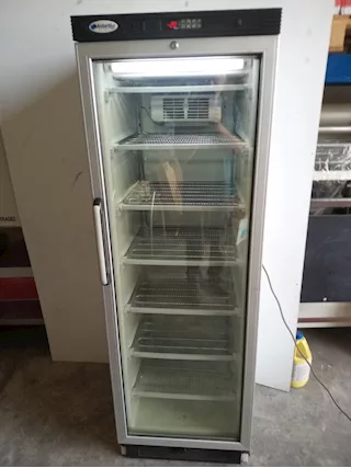 Vetrina congelatore a colonna -20/+10
