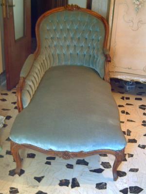 Dormeuse in noce massello