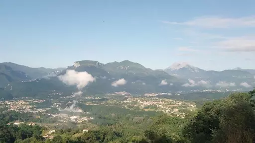 Casa, rustici e terreno