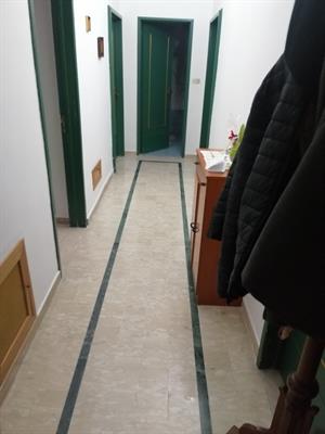 Locasi appartamento o stanze arredate