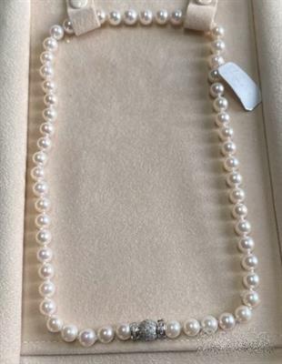 Collana perle giapponesi akoya chiusura diamanti