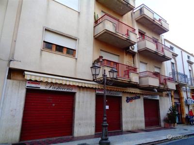 Appartamento . P/2 (75 MQ) via Vitto