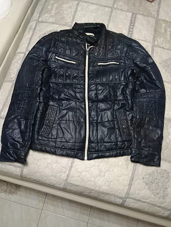 Piumino lucido Bershka taglia L/40