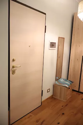 Ampio Monolocale con cucinino e bagno. Nuovo e mai abitato, in legno - Foto 3