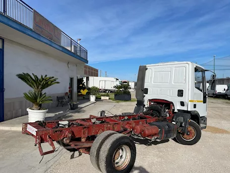 Iveco Eurocargo 110 e 17 EX compattatore Telaio Anno 2002, cambio manuale - Anteprima 2