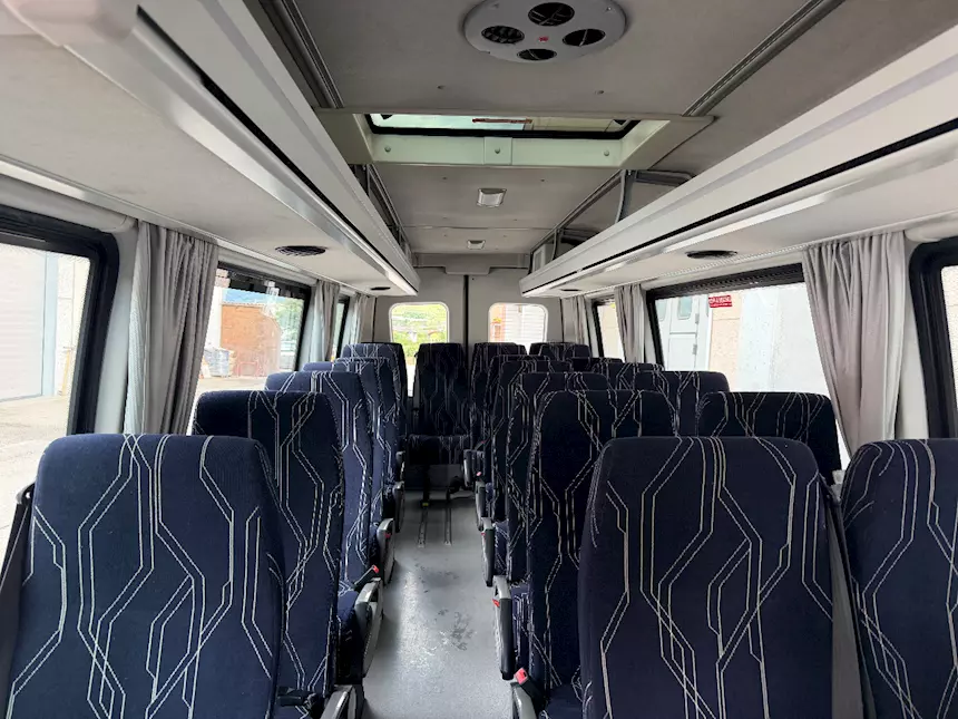 Foto 10Minibus Daily 24 posti con pedana disabili Iveco Anno 2015