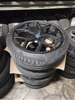 4 Cerchi in lega originali Alfa 19'' + 4 pneumatici runflat, in buone condizioni - Foto 2