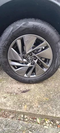 4 gomme Continental 215/65 R17 V estive
