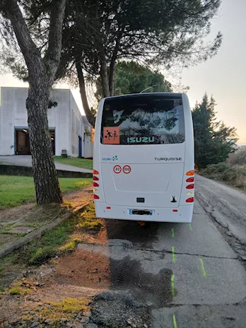 Scuolabus Isuzu