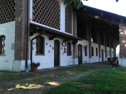 In Storica Cascina a Sud di Pavia