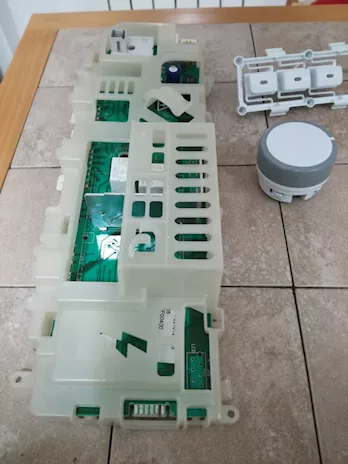 Scheda elettronica per lavatrice WHIRLPOOL