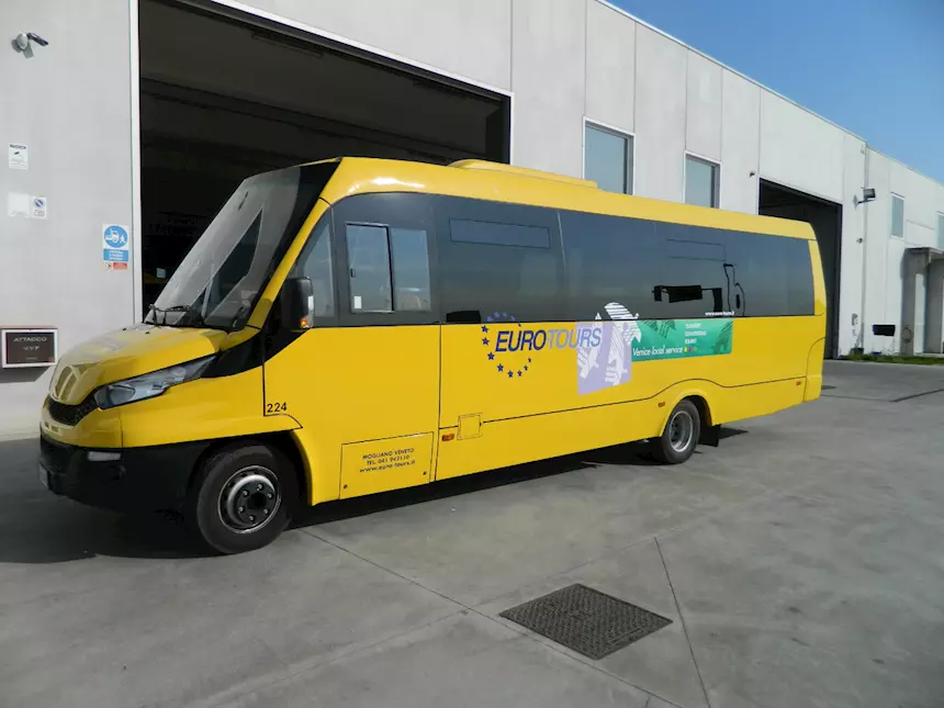 Foto 4Scuolabus Euro 6 da 40 a 54 pax Iveco, cambio automatico