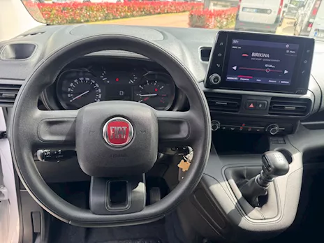 Fiat Doblò 1.5 HDI 100 CV E6D-I 2024 Km 72000 Euro 6, unico proprietario - Anteprima 8