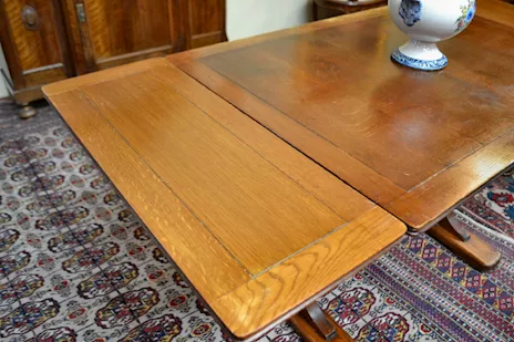 Tavolo/Scrittoio stile Neorinascimento Elisabettiano, in legno - Anteprima 4