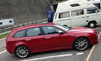 Alfa Romeo 159 Sportwagon 1.9 JTDM Colore Rosso, in ottime condizioni - Anteprima 1
